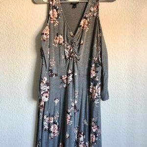 Torrid plus size floral open shoulder dress gray